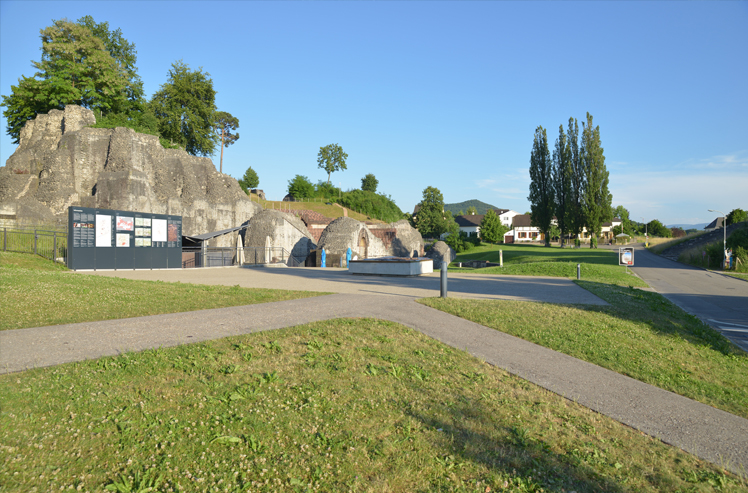 Augusta Raurica, Situation beim Theater