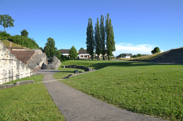Augusta Raurica, Situation beim Theater